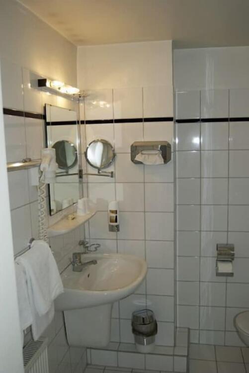 Foto del baño de Hotel Batavia