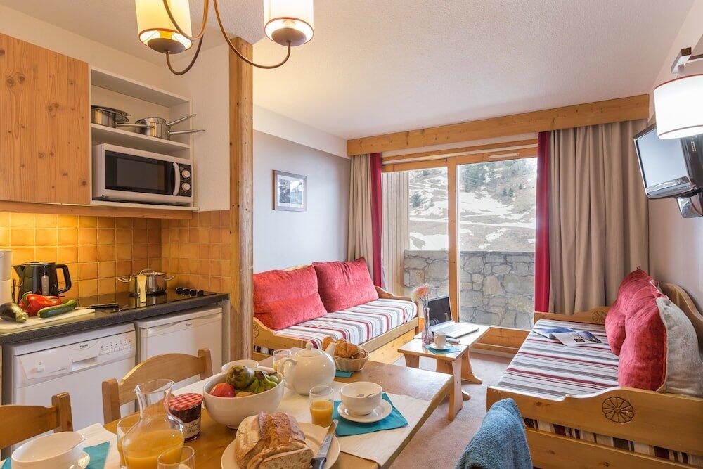 Foto de una habitación de Aparthotel Pierre &amp;amp; Vacances Residence Les Sentiers du Tueda