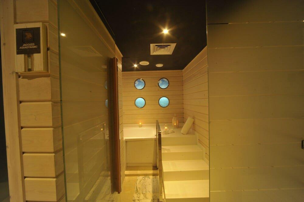 Foto de los servicios de Le Trianon Luxury Hotel &amp;amp; Spa