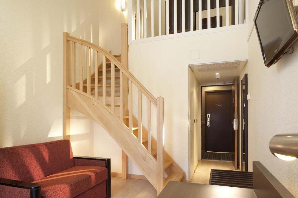 Foto de una habitación de Hôtel AKENA Biarritz - Grande plage