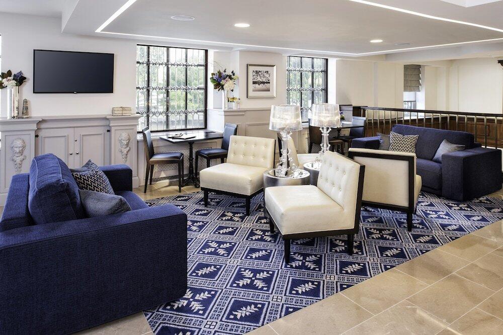 Dining – Phoenix Park Hotel