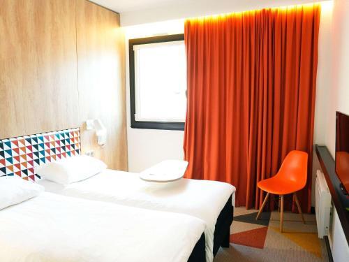 Foto de una habitación de Hotel ibis Styles Caen Centre Historique
