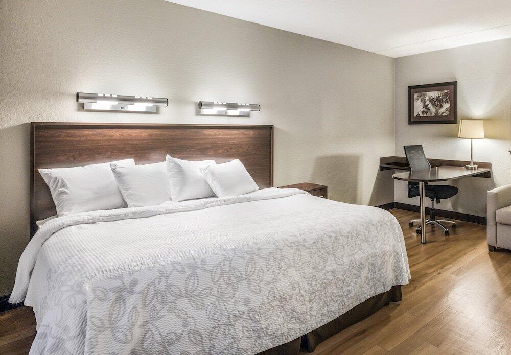 Foto de una habitación de Hotel Red Roof Inn PLUS+ Boston - Woburn/ Burlington