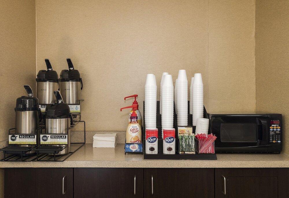 Foto de los servicios de Hotel Red Roof Inn PLUS+ Boston - Woburn/ Burlington
