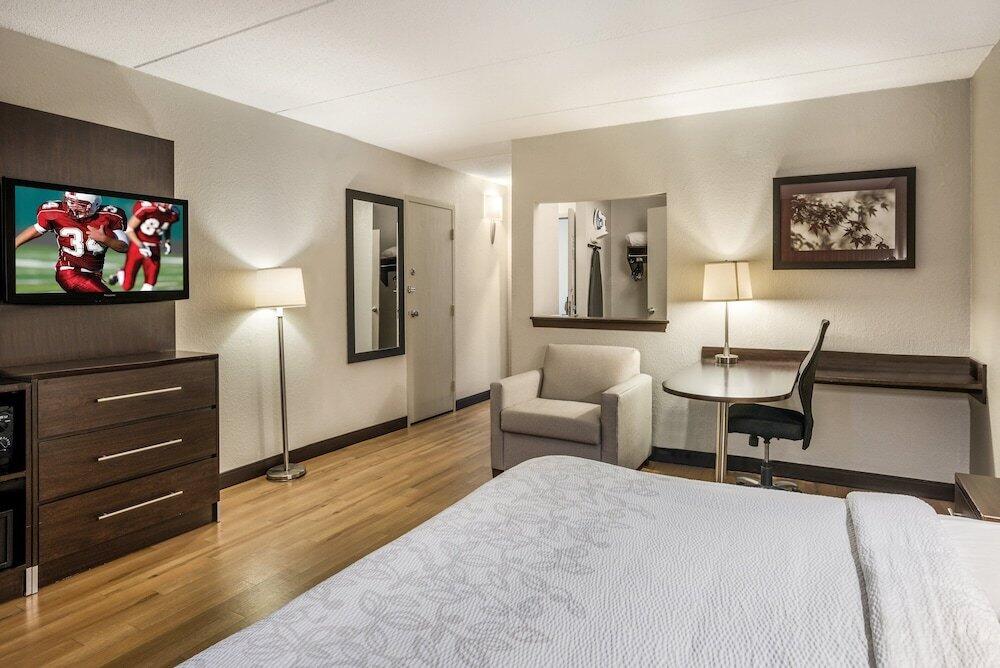 Foto de una habitación de Hotel Red Roof Inn PLUS+ Boston - Woburn/ Burlington