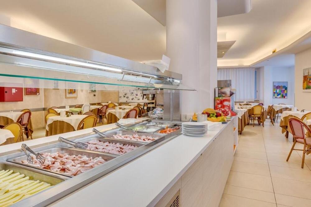 Foto de restauración de Hotel Ambassador