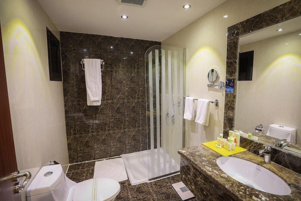 Bathroom – Meral Crown Hotel