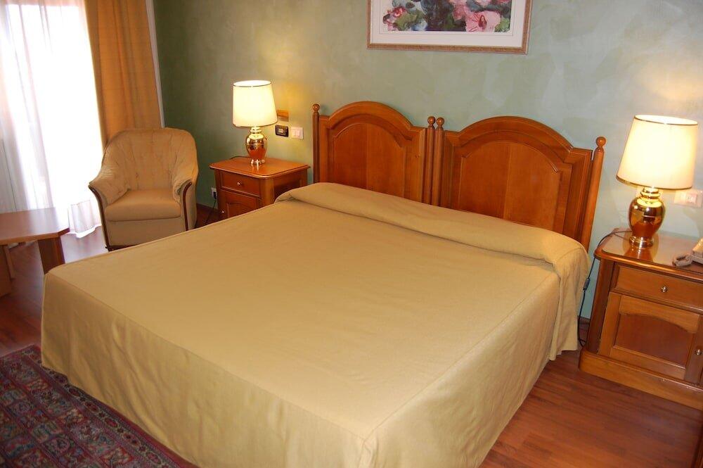 Foto de una habitación de Garden Hotel