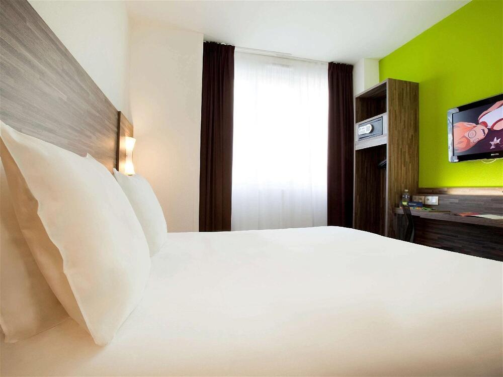 Foto de una habitación de Hotel ibis Styles Rennes Centre Gare Nord