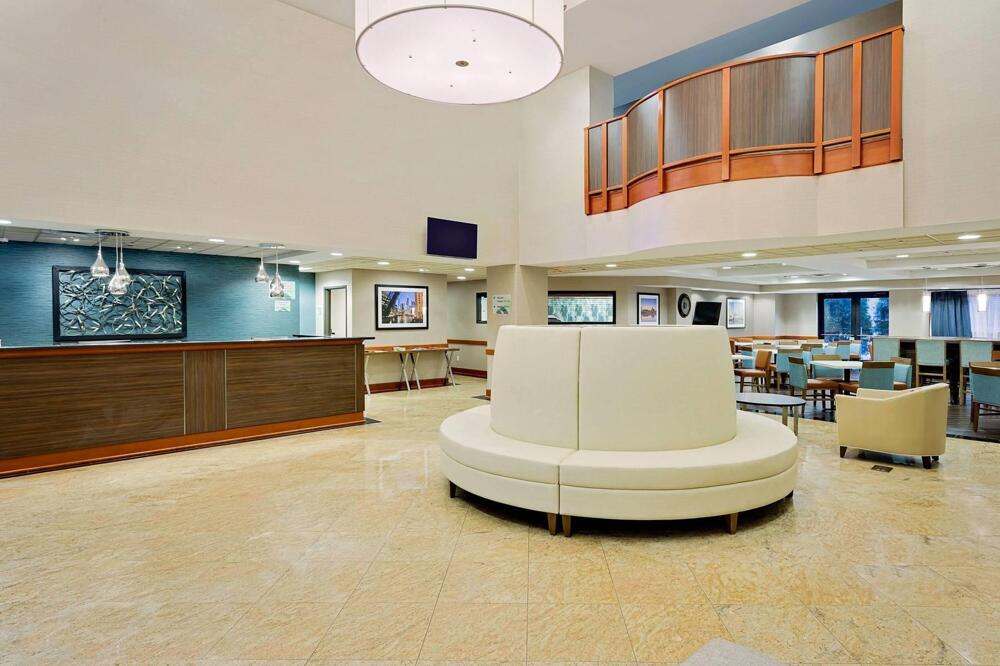 Foto de las zonas nobles de Hotel Wingate by Wyndham - Arlington Heights