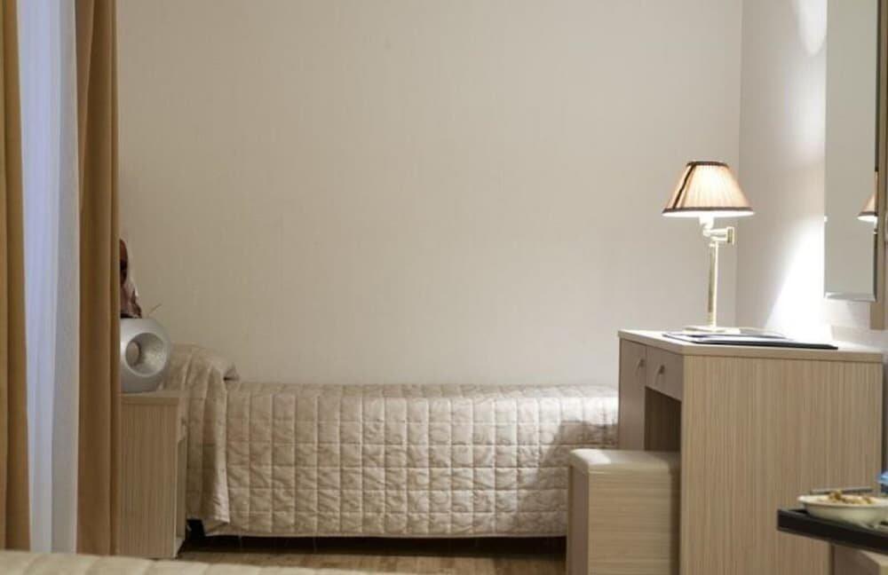 Foto de una habitación de Hôtel Lebron