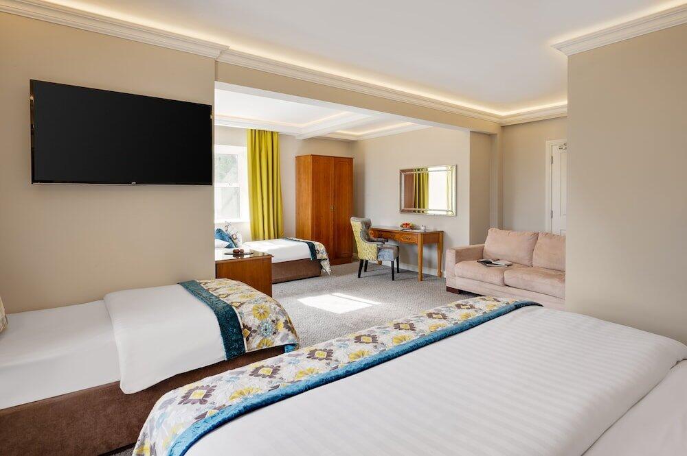 Foto de una habitación de Cork&amp;#039;s Vienna Woods Hotel &amp;amp; Villas