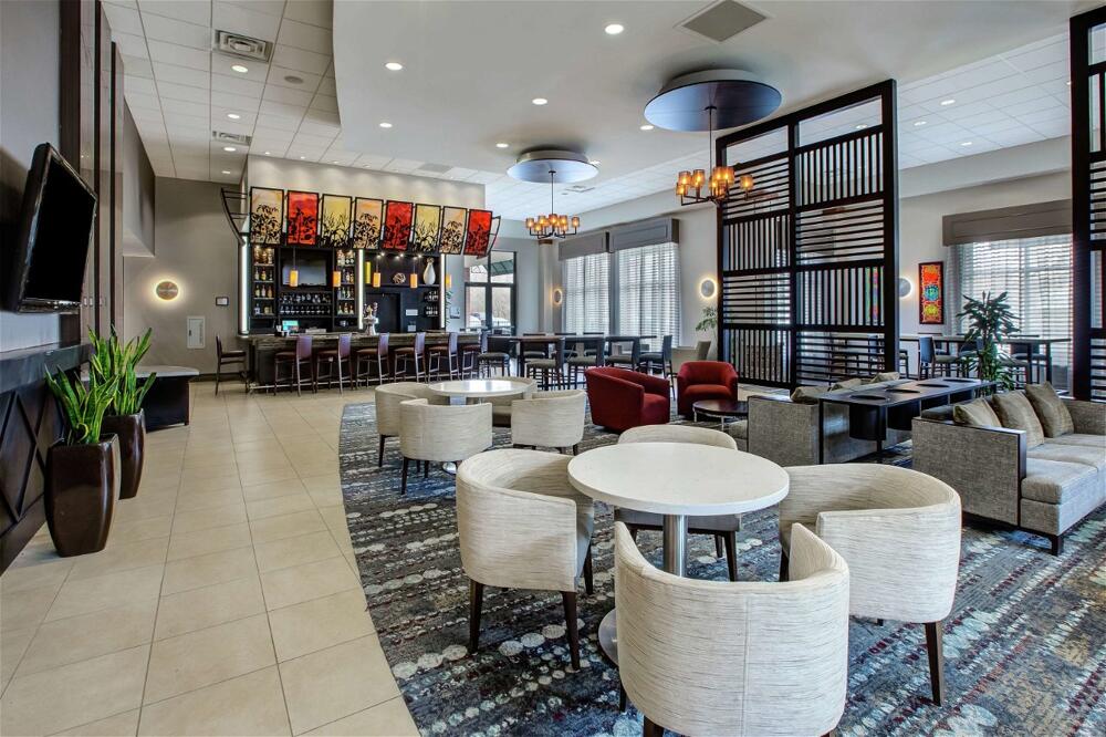 Foto de restauración de Hotel Embassy Suites Columbus - Airport