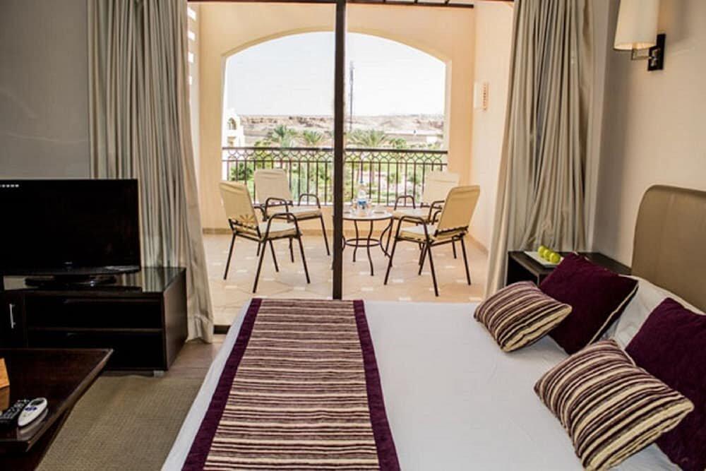 Foto de una habitación de Complejo Jaz Makadi Saraya Palms
