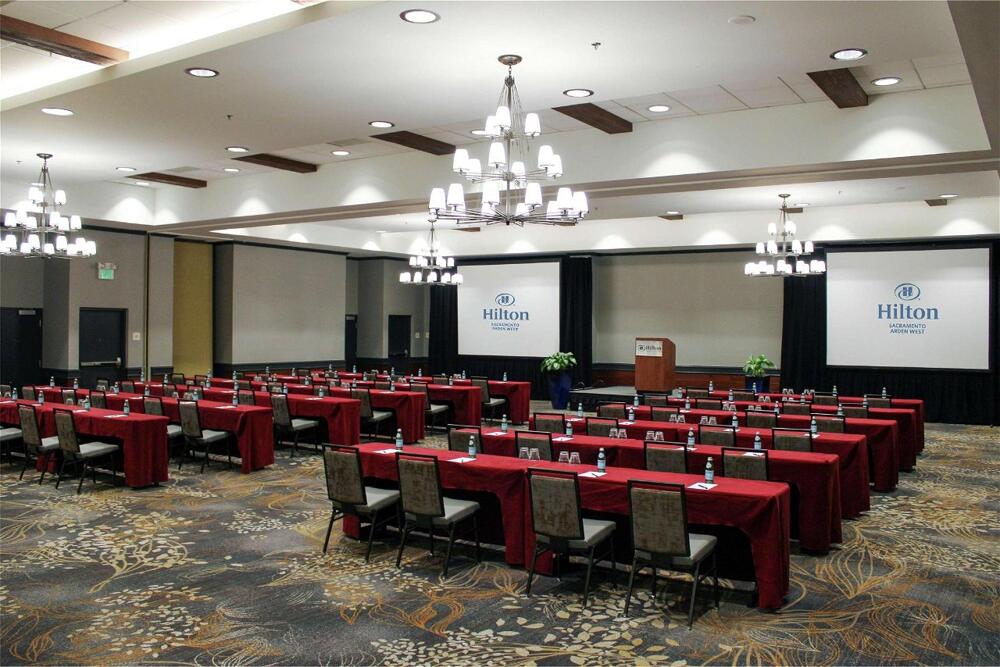 Foto de los servicios de Hotel Hilton Sacramento Arden West