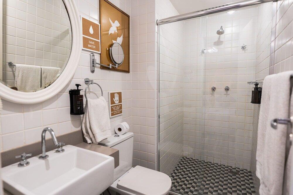 Foto del baño de Hotel Selina Copacabana