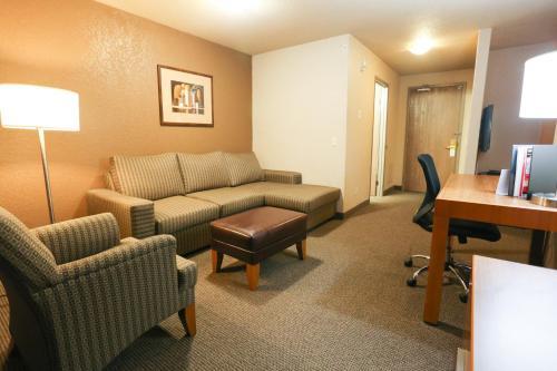 Foto de una habitación de Hotel Days Inn by Wyndham Calgary Airport