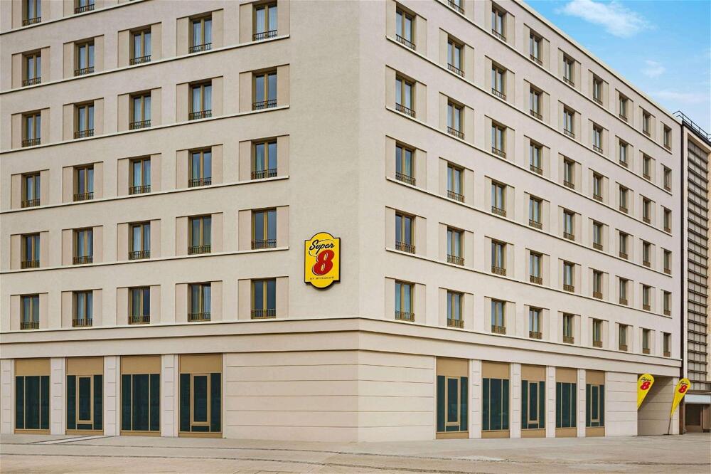Foto del exterior de Hotel Super 8 by Wyndham Chemnitz