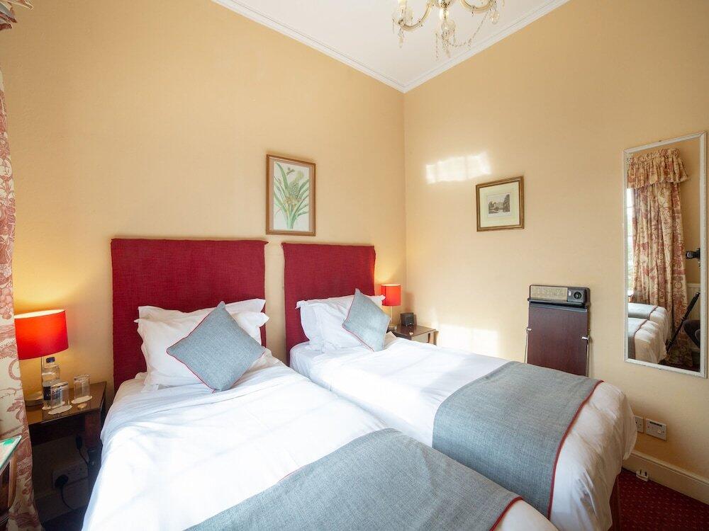 Foto de una habitación de Hotel OYO Bailbrook Lodge