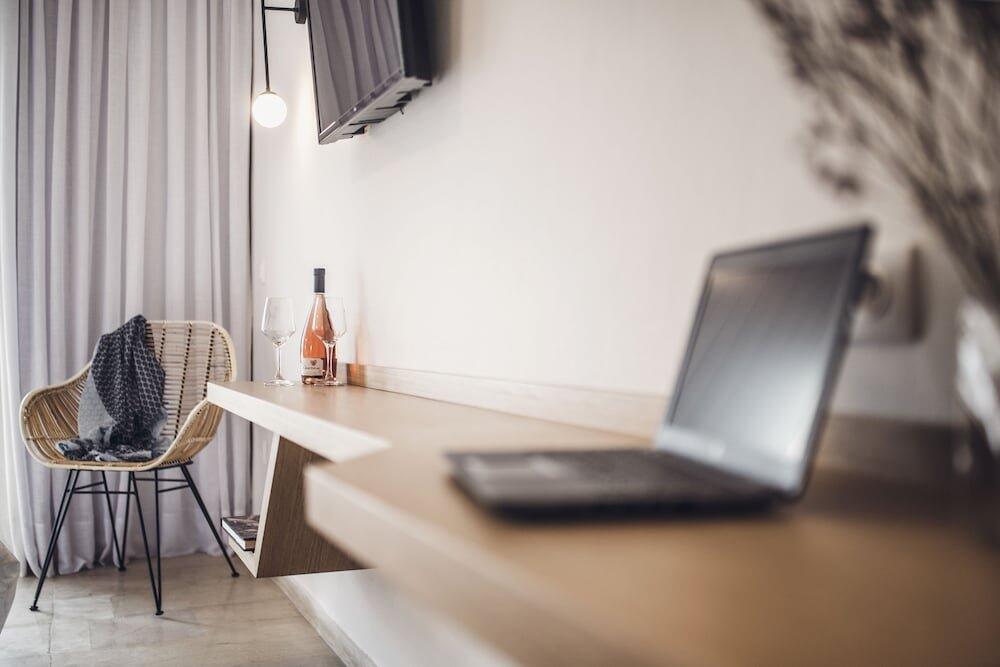 Foto de una habitación de Iliada Beach Hotel