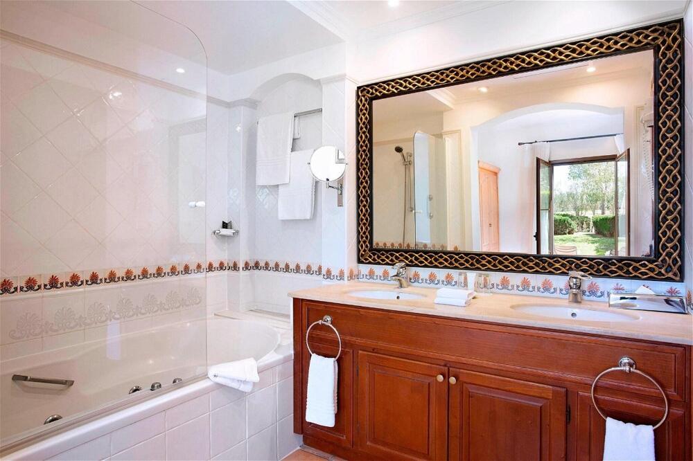 Foto de una habitación de Hotel Marriott&amp;#039;s Club Son Antem