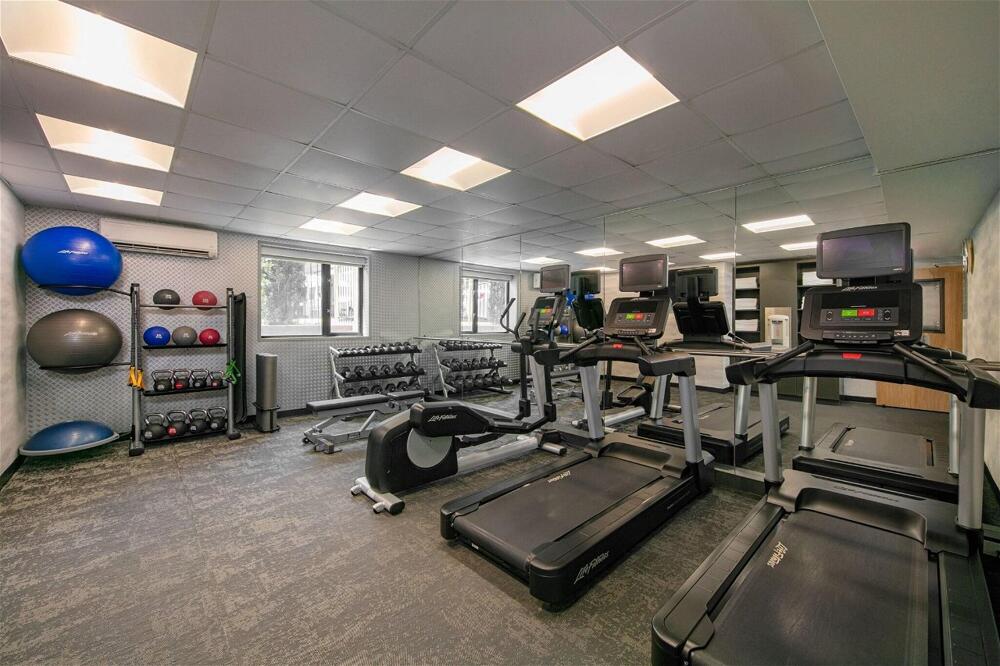 Foto de los servicios de Hotel Fairfield Inn by Marriott JFK Airport