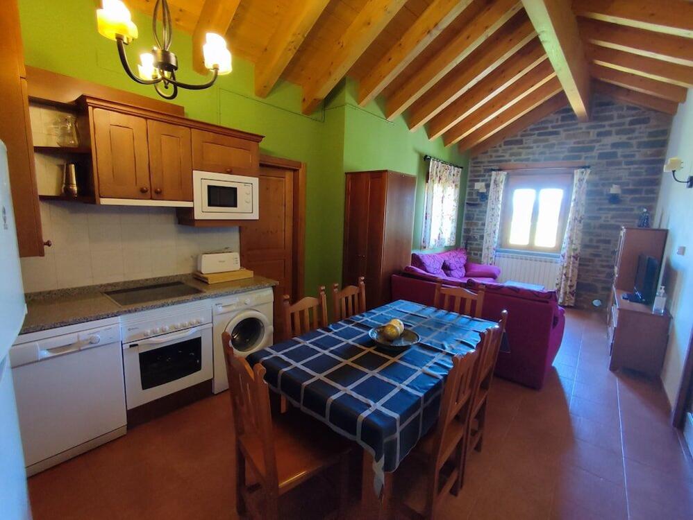 Foto de una habitación de Apartamentos Casas Pirineo, Ainsa