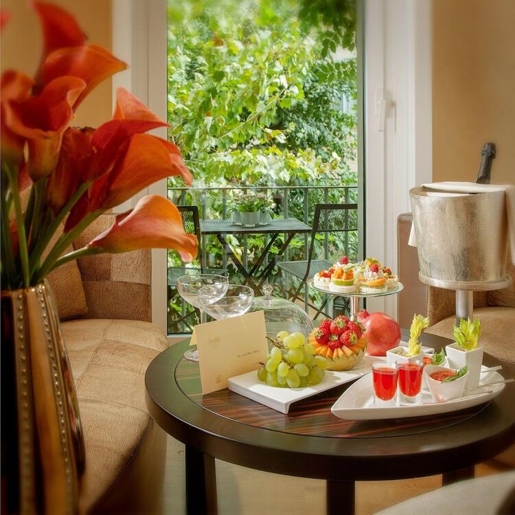 Foto de una habitación de Bio Hotel Raphael - Relais &amp;amp; Châteaux