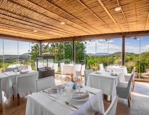 Foto de restauración de Cases de Son Barbassa Hotel &amp;amp; Restaurant