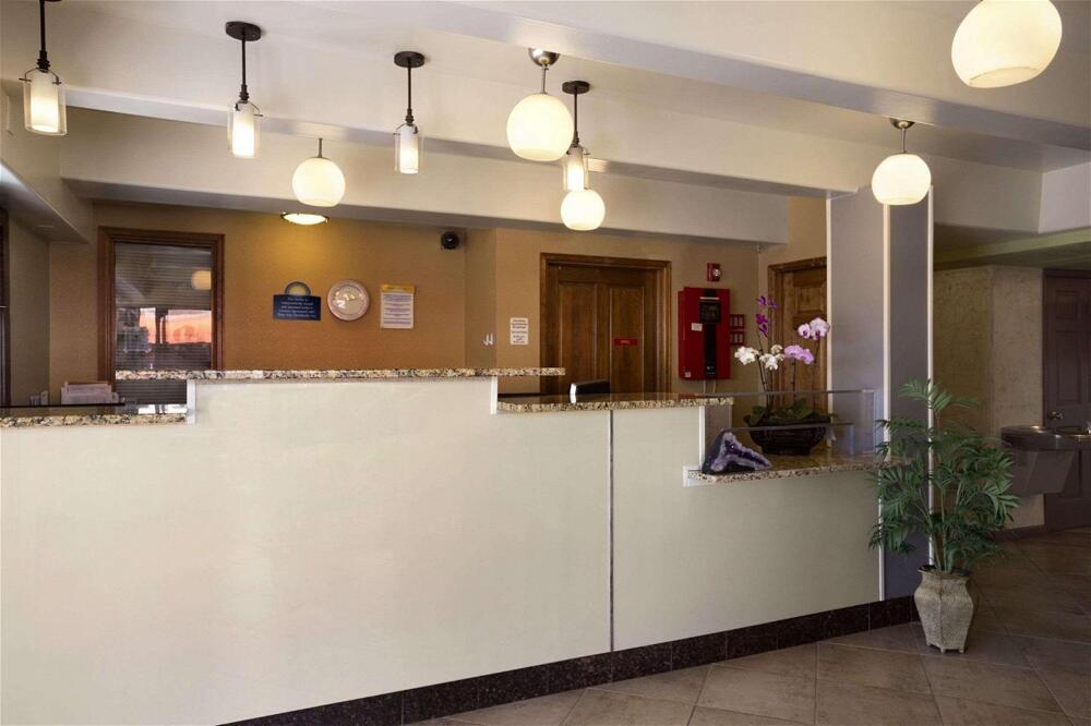 Foto de las zonas nobles de Hotel Days Inn by Wyndham Denver Downtown