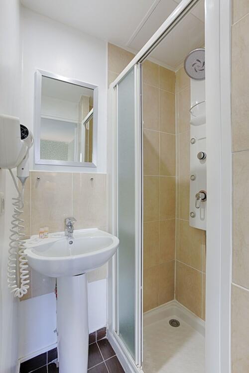 Foto del baño de Hôtel Avama Prony