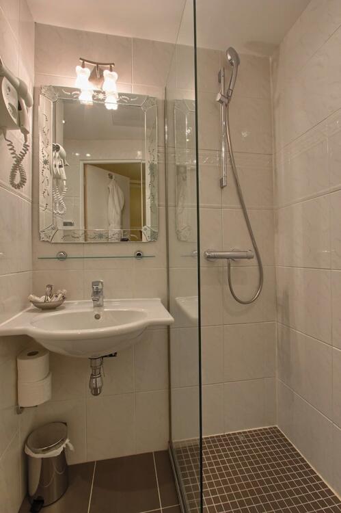 Foto del baño de Timhotel Tour Montparnasse
