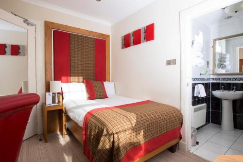 Foto de una habitación de The Glenmoriston Townhouse Hotel