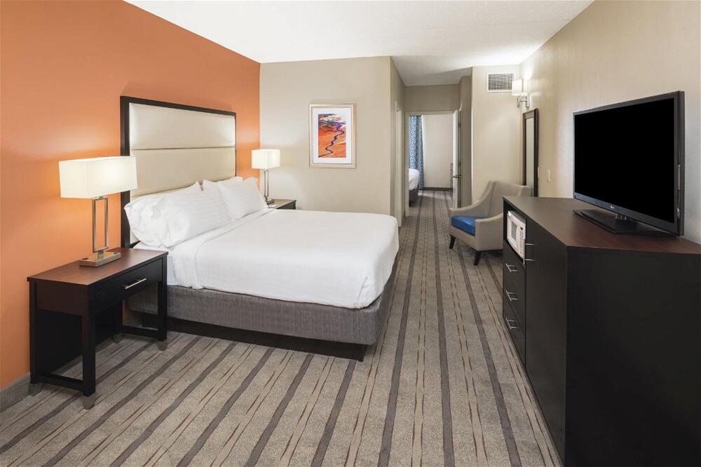 Foto de una habitación de Holiday Inn Express &amp;amp; Suites Atlanta NE- Duluth, an IHG Hotel
