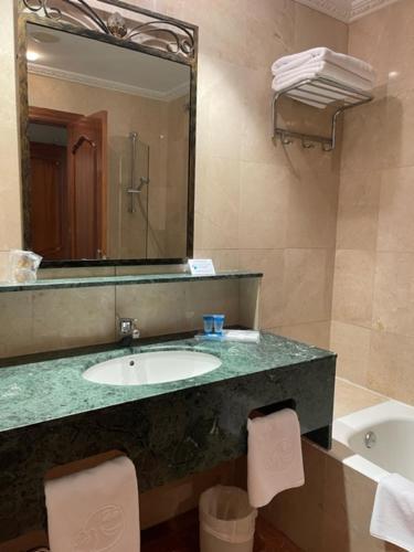 Foto del baño de Hotel Spa Milagros Golf