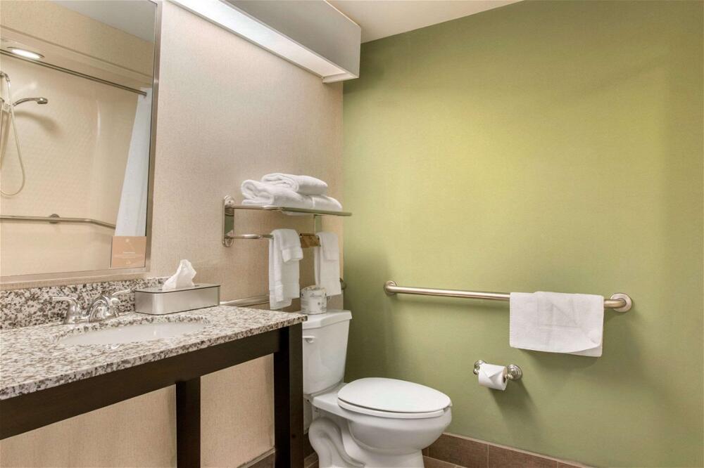 Foto del baño de Hotel Sleep Inn Carlisle South