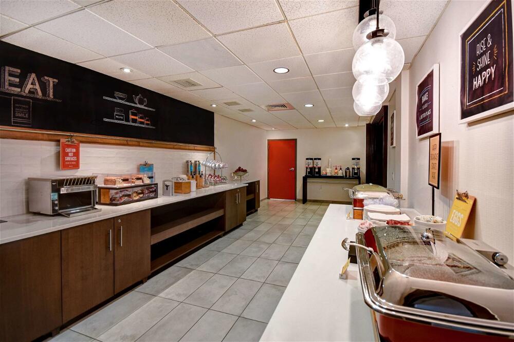 Foto de restauración de Hotel Hampton Inn &amp;amp; Suites Alexandria Old Town Area South