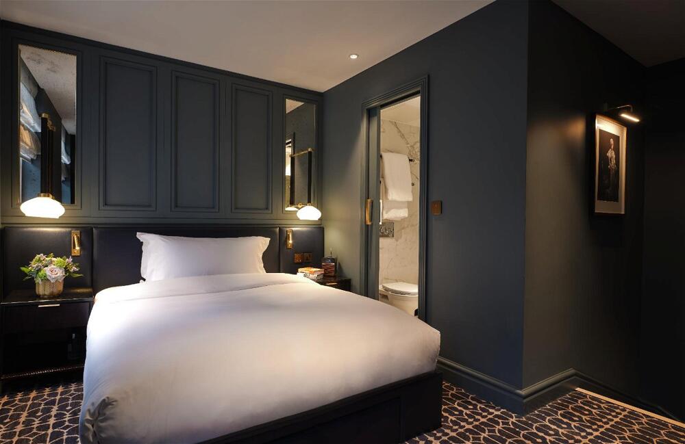 Foto de una habitación de The Mayfair Townhouse - an Iconic Luxury Hotel