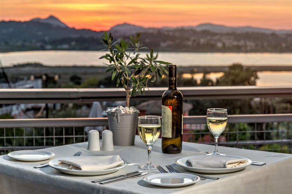 Foto general de Hotel Divani Corfu Palace