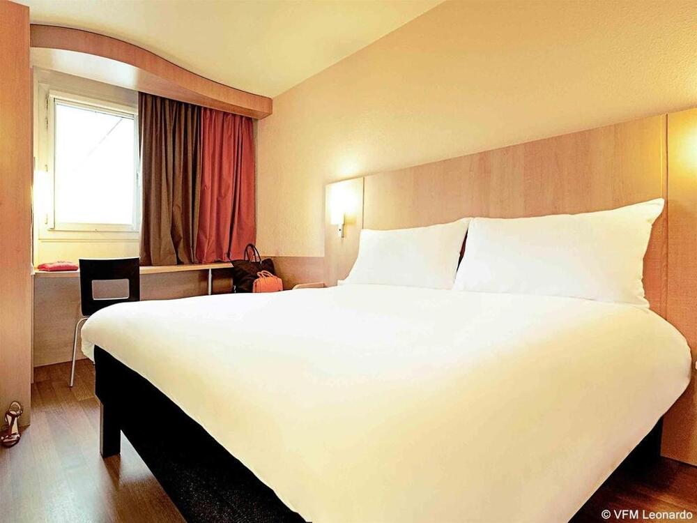 Foto de una habitación de Hotel Ibis Pau Centre