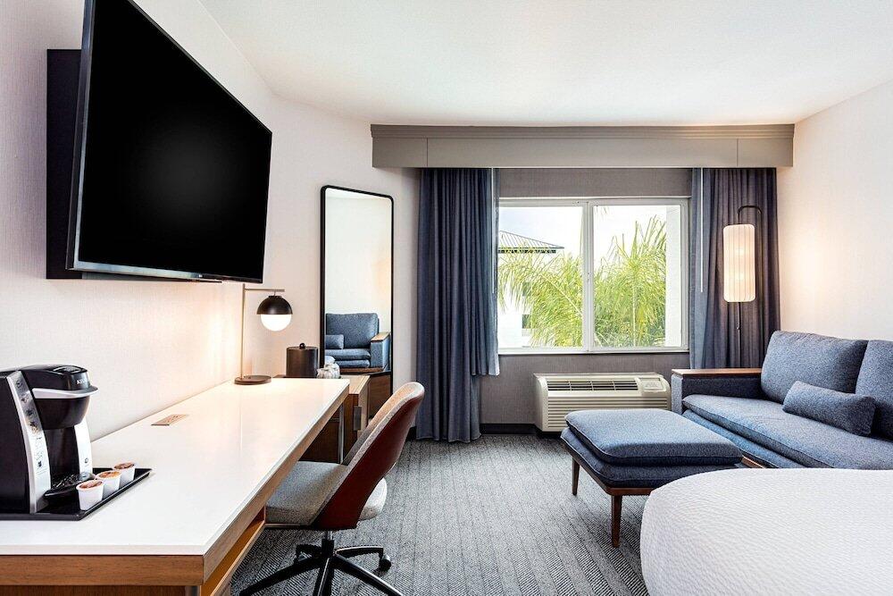 Foto de una habitación de Hotel Courtyard Anaheim Resort/Convention Center
