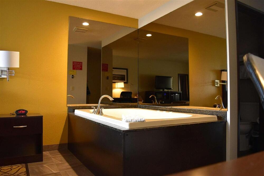 Photo – Hotel Best Western of Harbor Springs