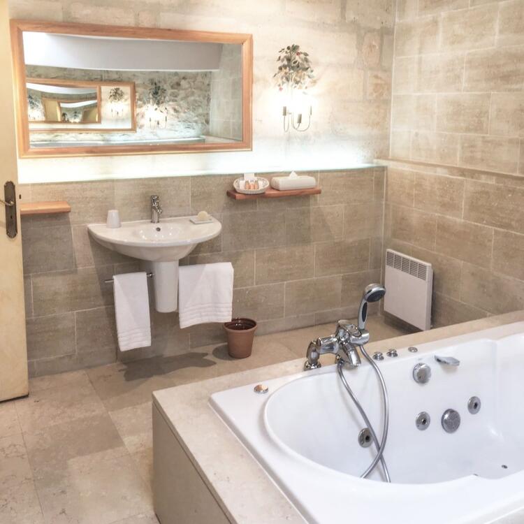 Foto del baño de Auberge De Noves Domaine Du Deves