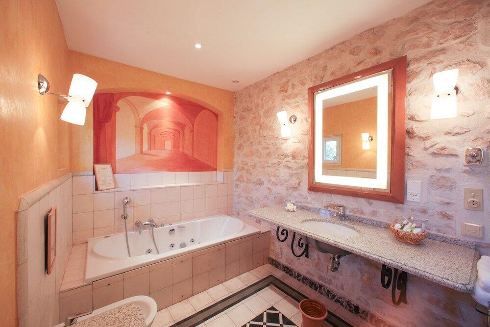 Foto del baño de Auberge De Noves Domaine Du Deves