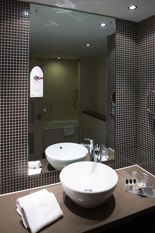 Foto del baño de Hotel DoubleTree by Hilton Stratford-upon-Avon, United Kingdom