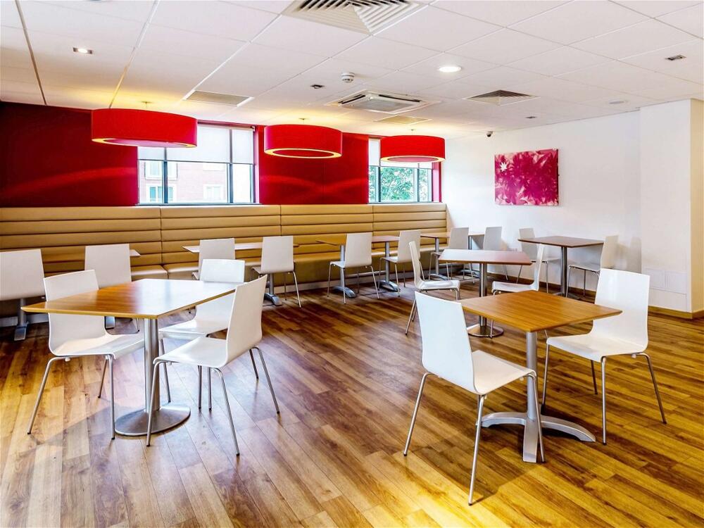 Foto de restauración de Hotel Travelodge Stratford Upon Avon