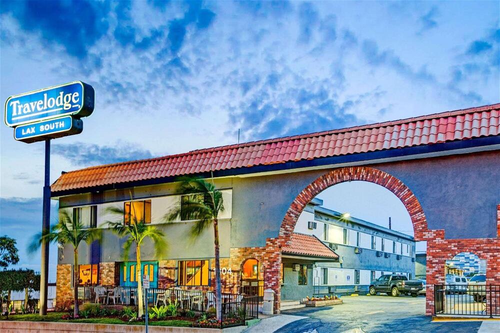 Foto del exterior de Motel Travelodge by Wyndham LAX