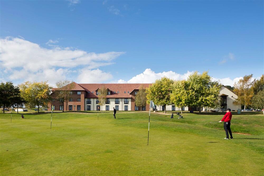 Foto de los servicios de Hotel De Vere Wokefield Estate