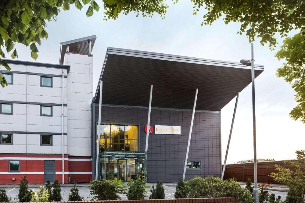 Foto del exterior de Hotel Ramada by Wyndham Oldbury Birmingham