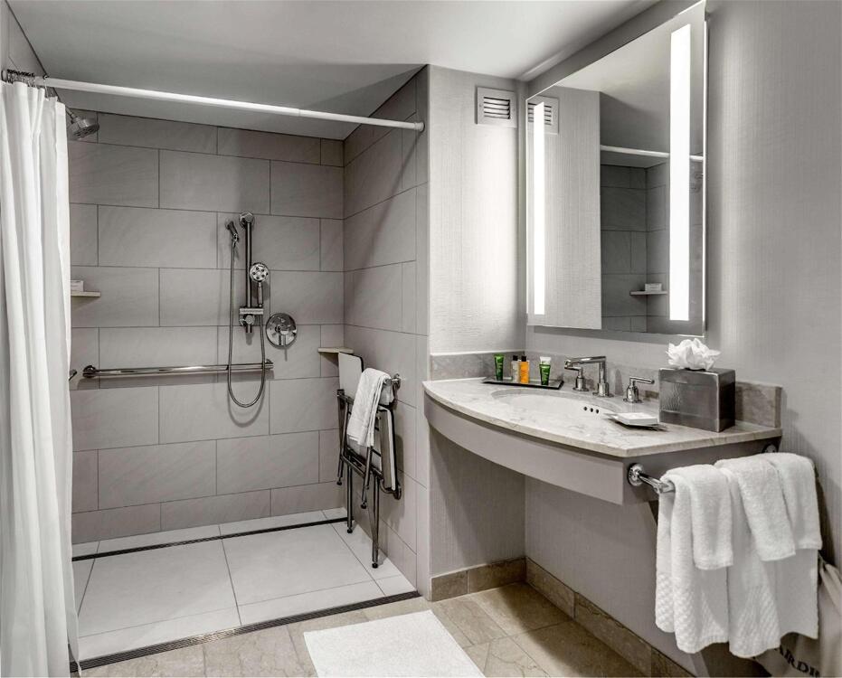 Foto del baño de Hotel Hilton Columbus at Easton